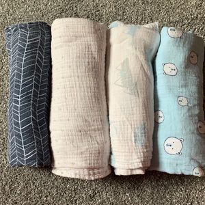Set of 4 Cotton Baby Boy Muslin Blankets